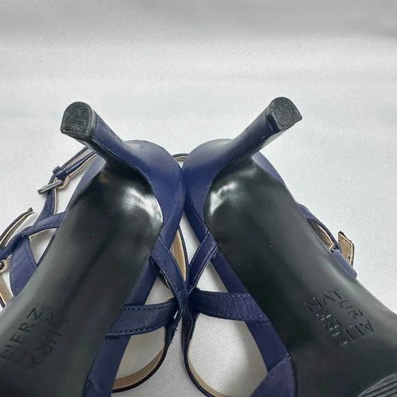 EUC Naturalizer Adalyn Pump in size 7.5 wide - Picture 11 of 11